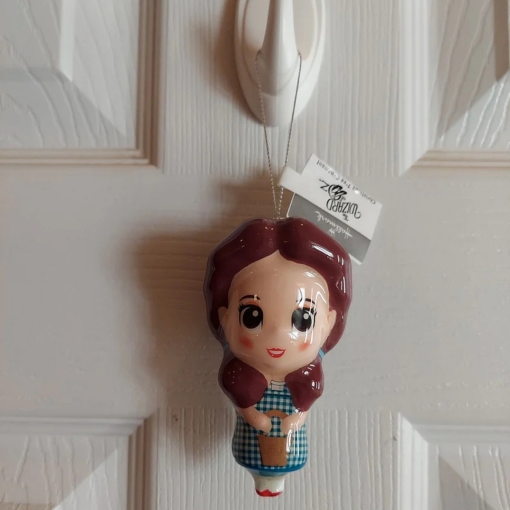 WIZARD OF OZ "DOE EYED" DOROTHY ORNAMENT 2016 Warner Bros. HALLMARK BNWT